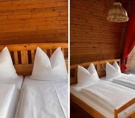 Ferienhaus & Gaestezimmer Waldblick *