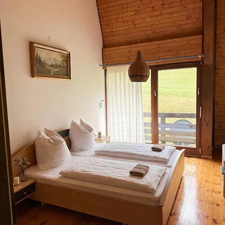 Ferienhaus & Gaestezimmer Waldblick Sonnenbühl